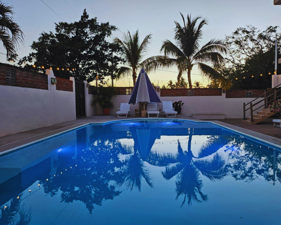 Fachada principal de Casa Colibrí en Punta Pérula Jalisco