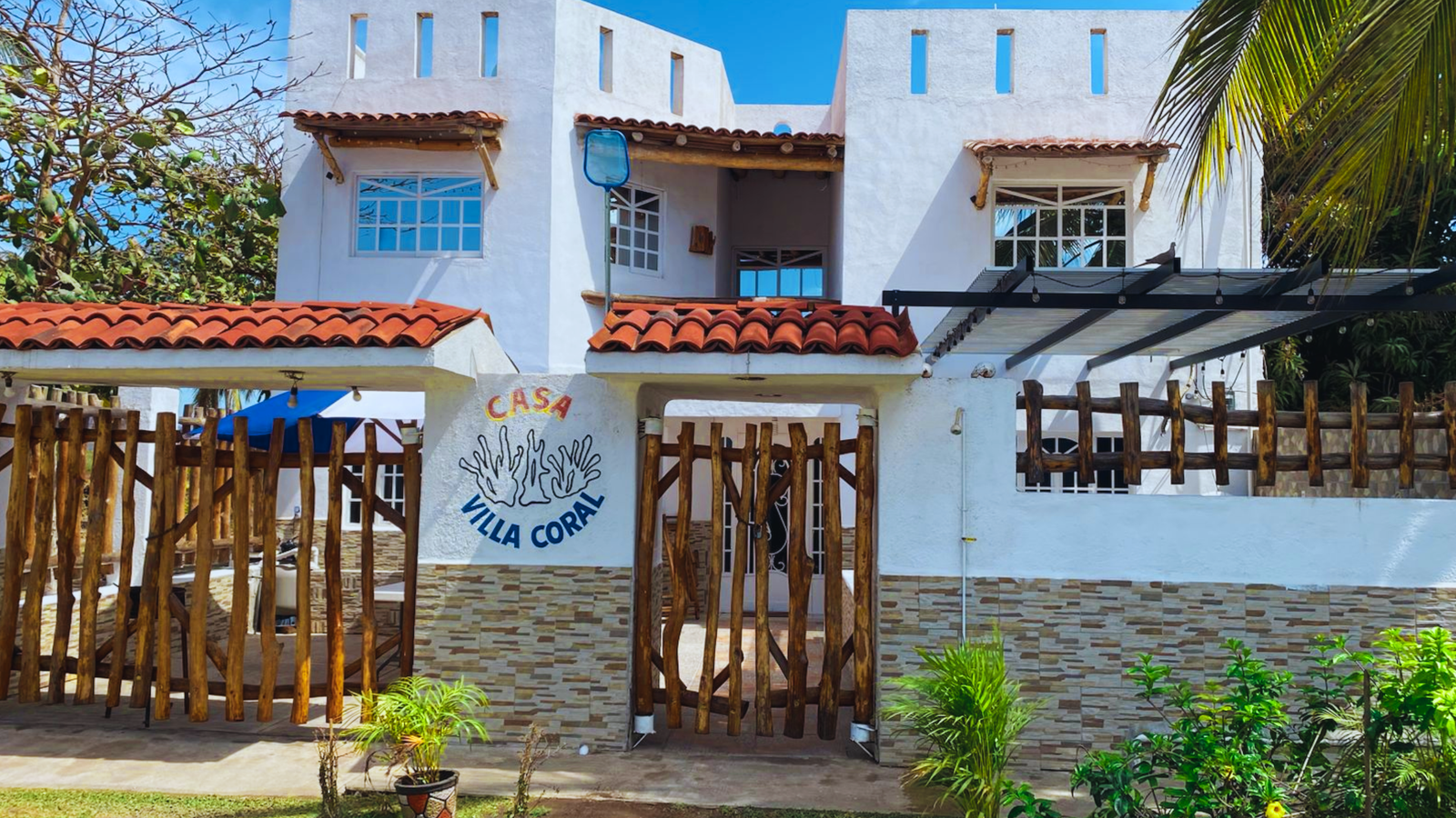 Amplia casa vacacional privada Casa Villa Coral con alberca en Punta Pérula