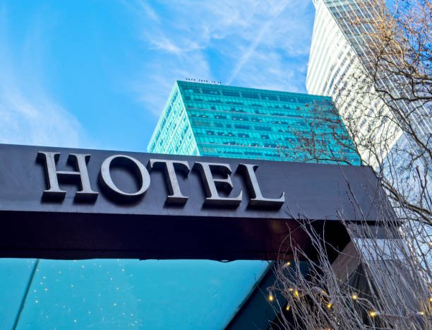 Fachada y alberca de Hotel Ejemplo 1