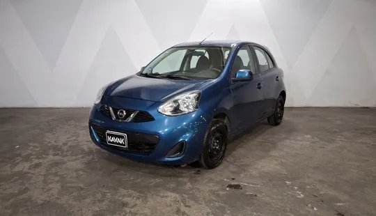 Auto Nissan March en renta